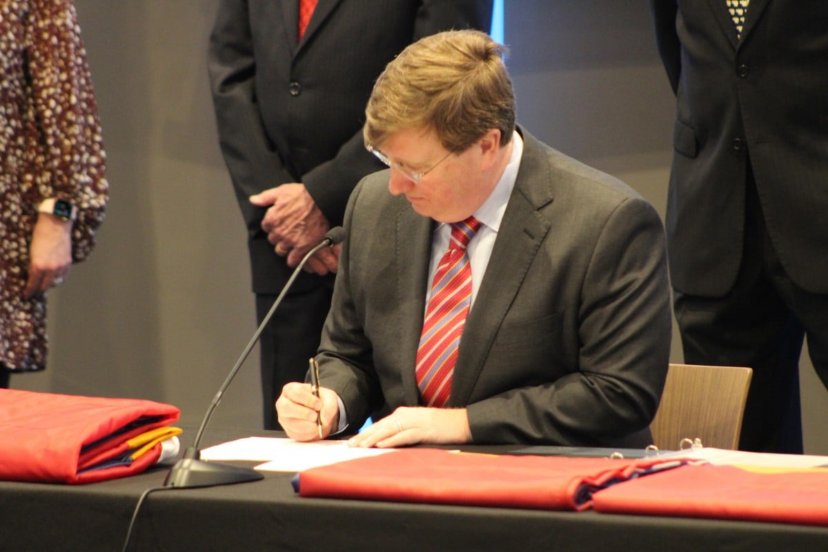 Governor's signature implements new public school funding formula in Mississippi – SuperTalk Mississippi