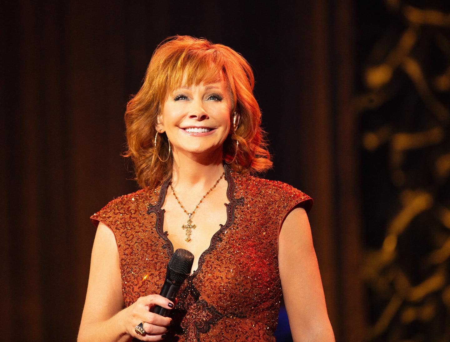 Country music star Reba McEntire to speak at Mississippi College -  SuperTalk Mississippi