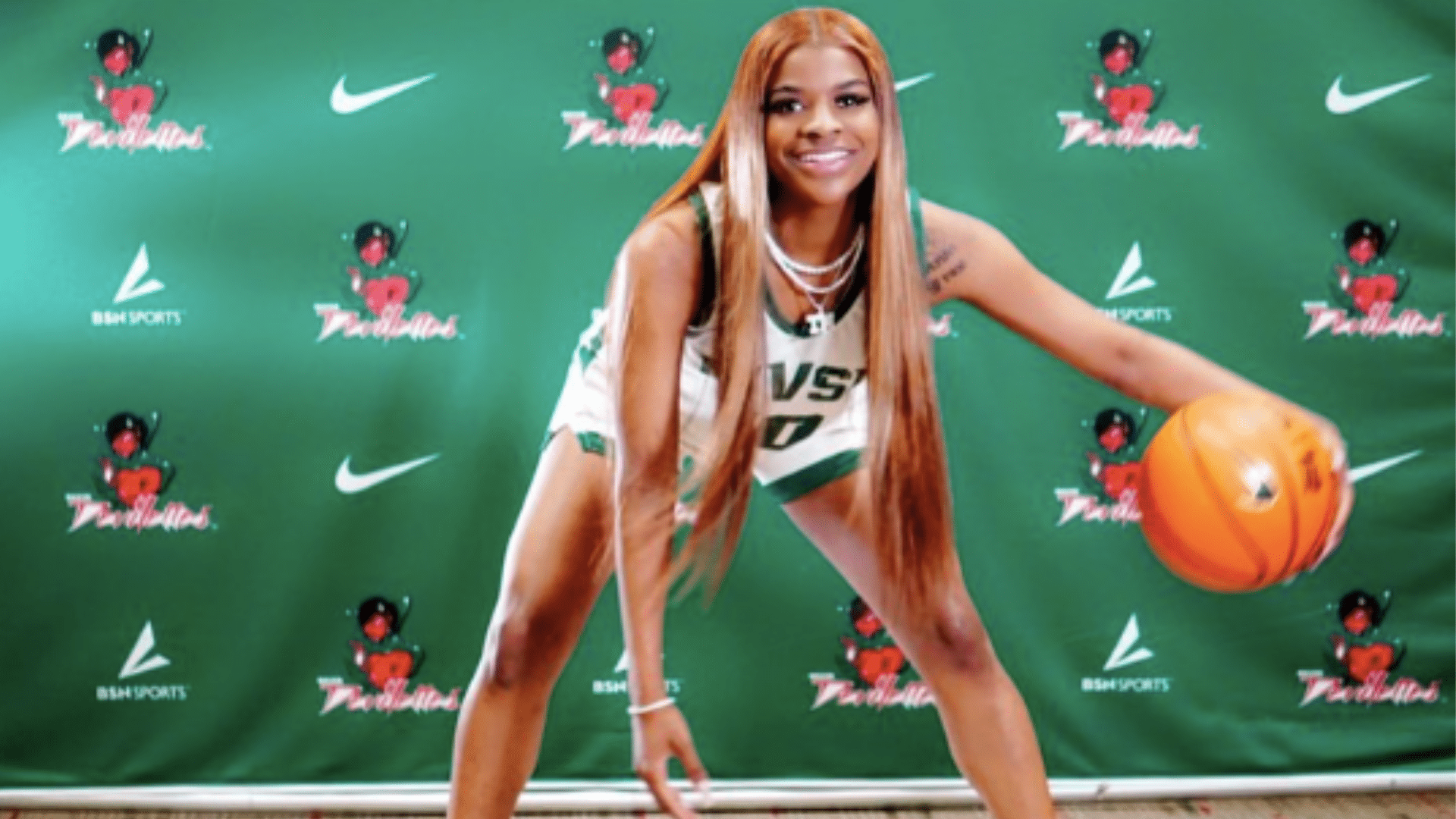 Ja Morant's sister, Teniya, commits to Mississippi Valley State - SuperTalk  Mississippi