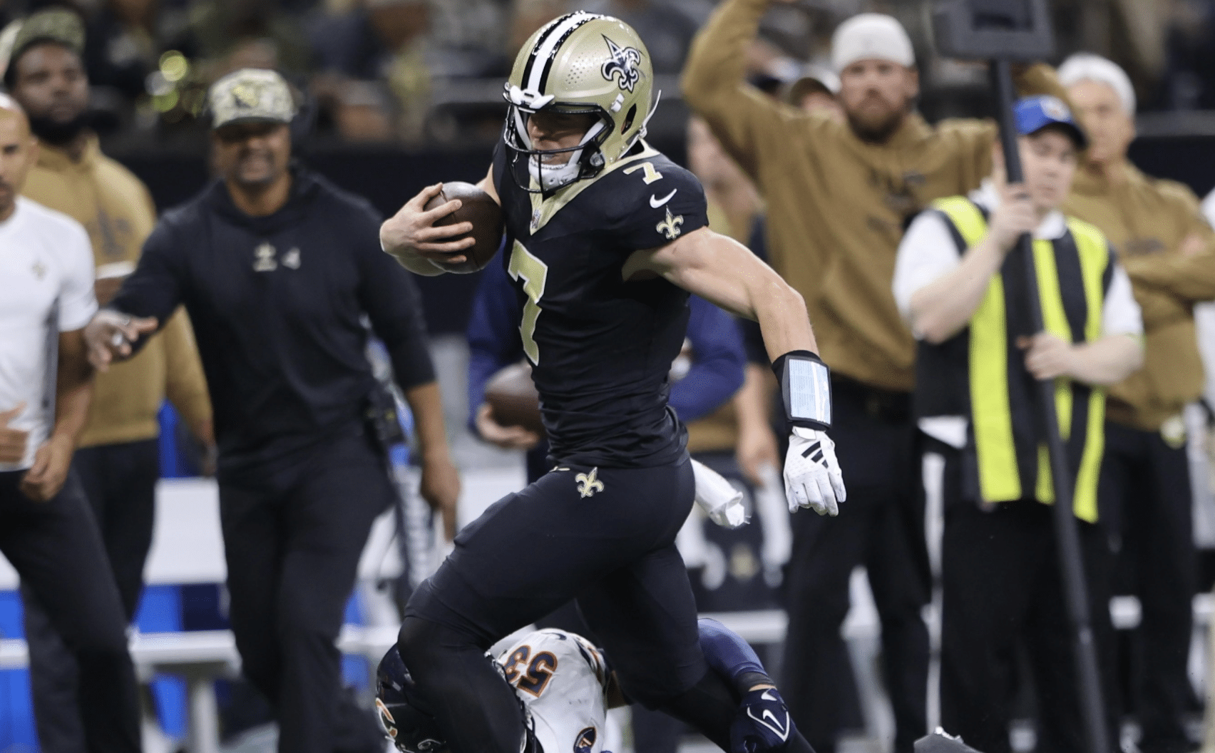 Saints force five turnovers to edge Bears 24-17 - SuperTalk Mississippi - Vimarsana News