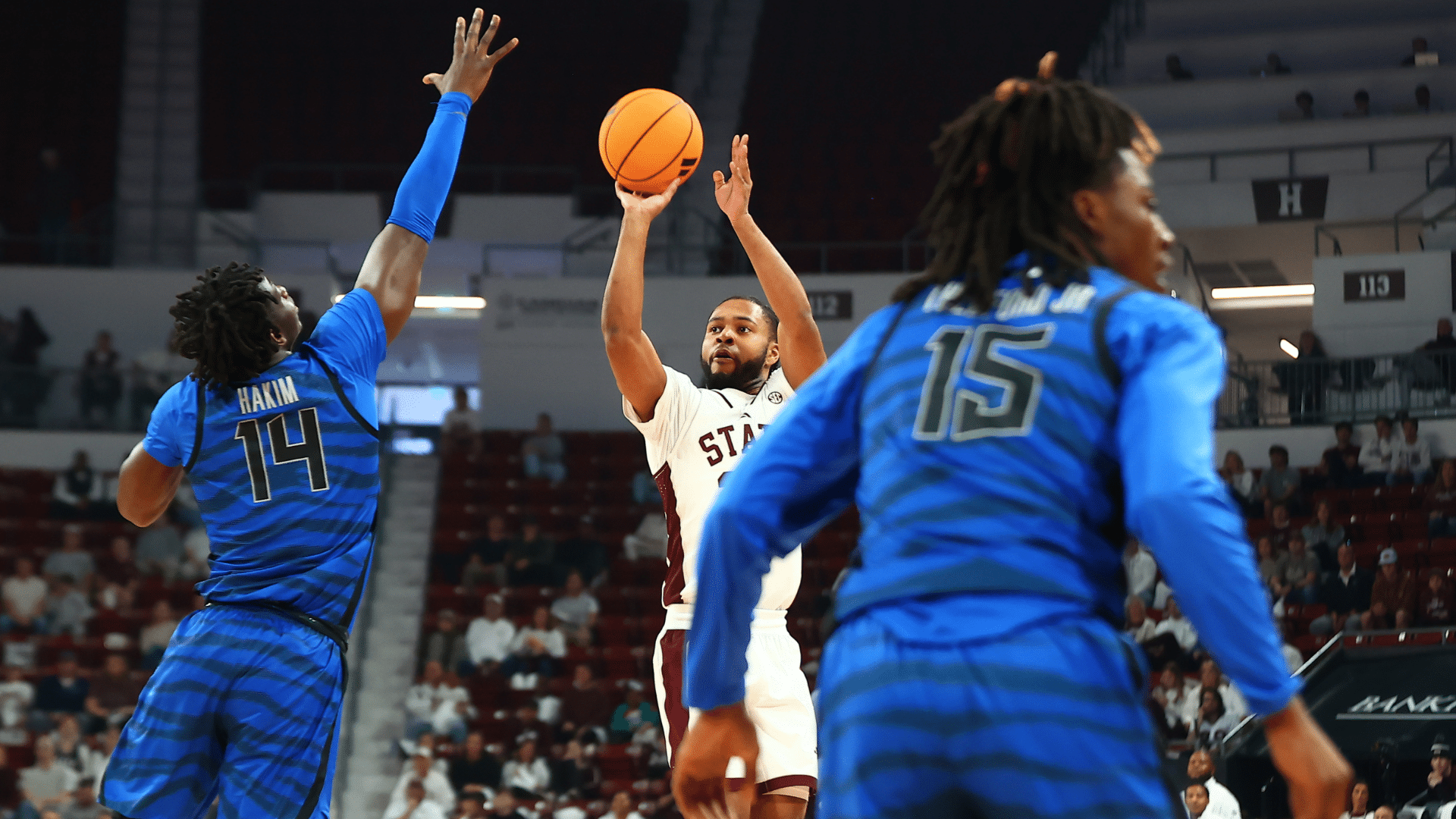 MCBB: Epps, Hubbard help Mississippi State survive frenetic finish in 71-66 win over Memphis