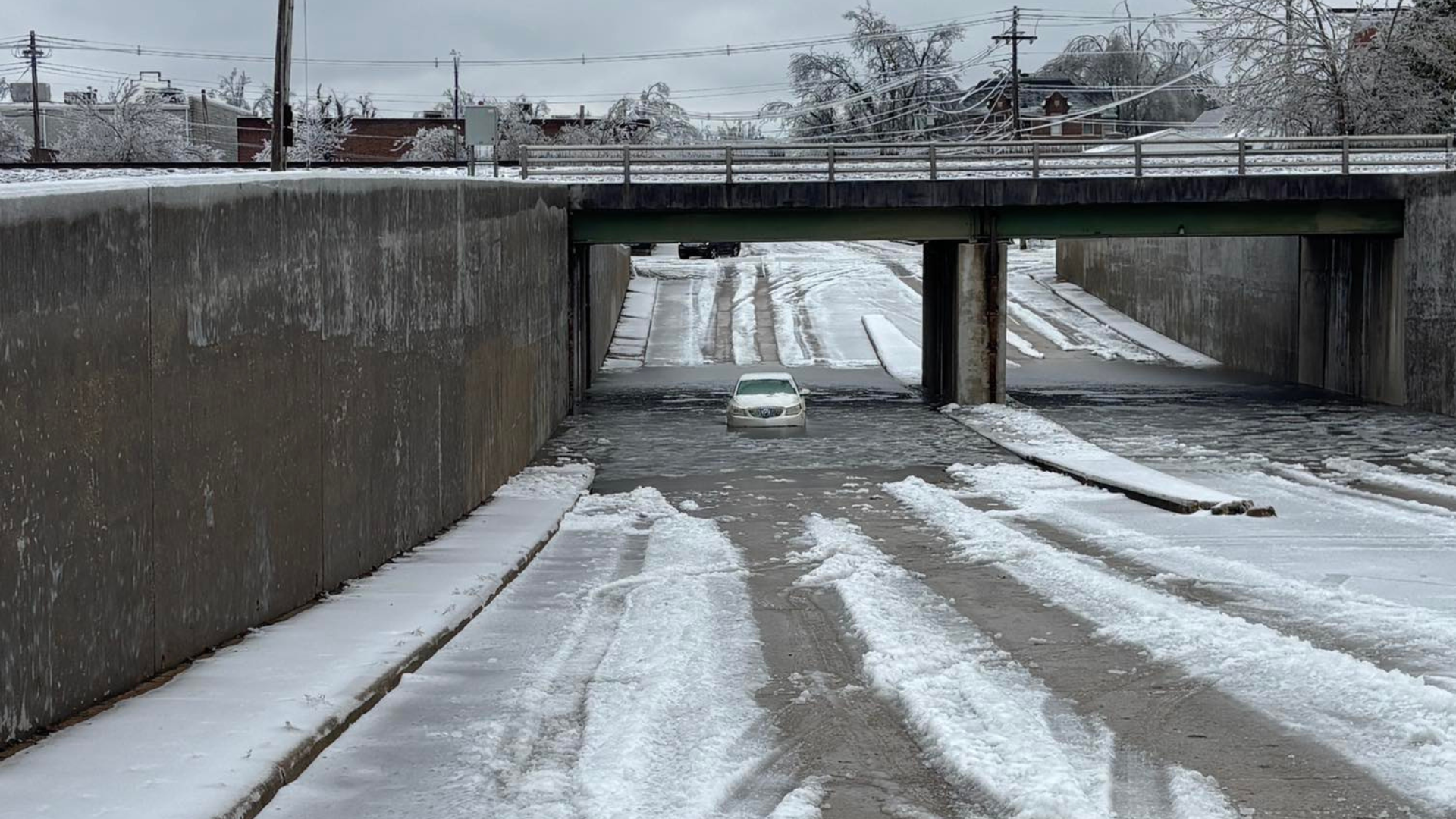 Winter Storm Fern brings to Mississippi hazardous roadways, flight cancellations
