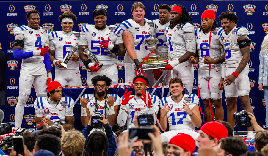 Indiana, Miami top final AP Top 25 football poll of season as Ole Miss rounds out top 3