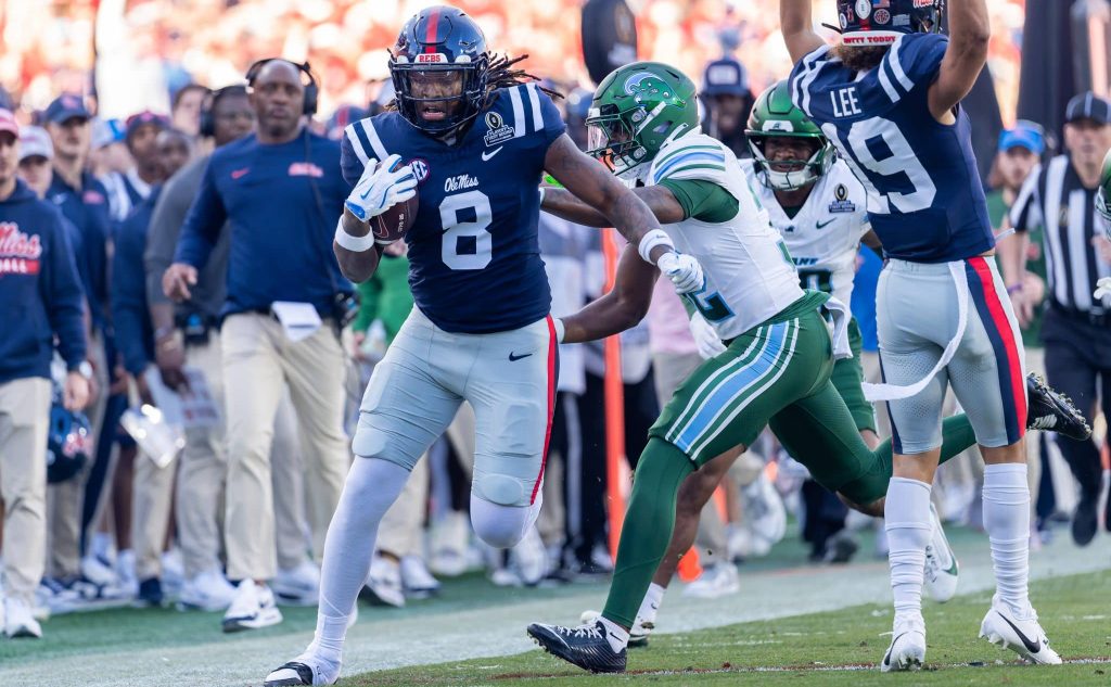 Former Ole Miss TE Dae'Quan Wright waived by Cleveland Browns, exploring path to play for LSU