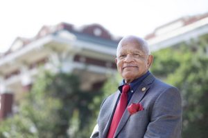 Dr. Richard Holmes