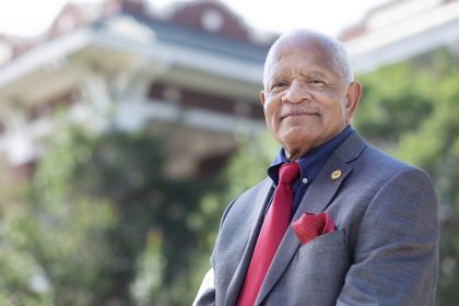 Dr. Richard Holmes